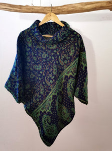 Warmer Poncho DANA mit Paisley Muster