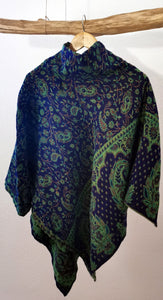 Warmer Poncho DANA mit Paisley Muster