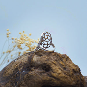 Filigraner Ring mit "Samen des Lebens" Symbol