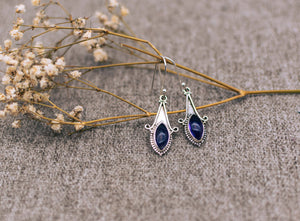 Eleganter Hängeohrring mit Amethyst