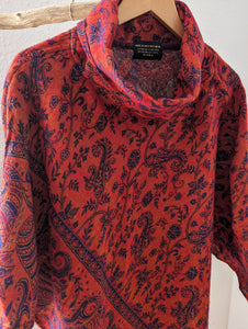 Warmer Poncho mit Paisley Muster