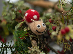 Schnecke mit Haus und Tannenbaum, Filz Dekoration Weihnachten