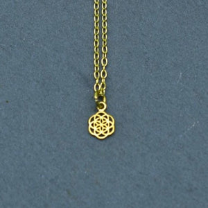 Halskette mit mini Anhänger "Blume des Lebens", Messing