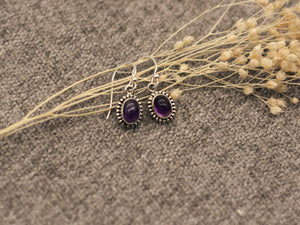 Silberohrring mit lila Edelstein Amethyst, Hängeohrring