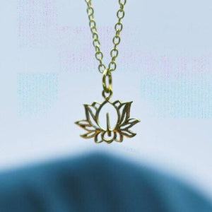 Halskette mit Lotusblume Anhänger, Messing